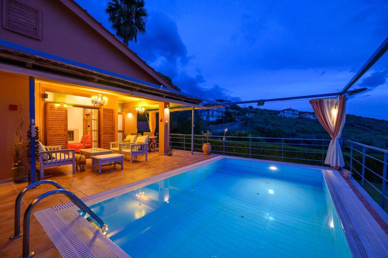 Cozy Small Smart Villa With Private Pool Mikri Mantineia Kalamata Dış mekan fotoğraf
