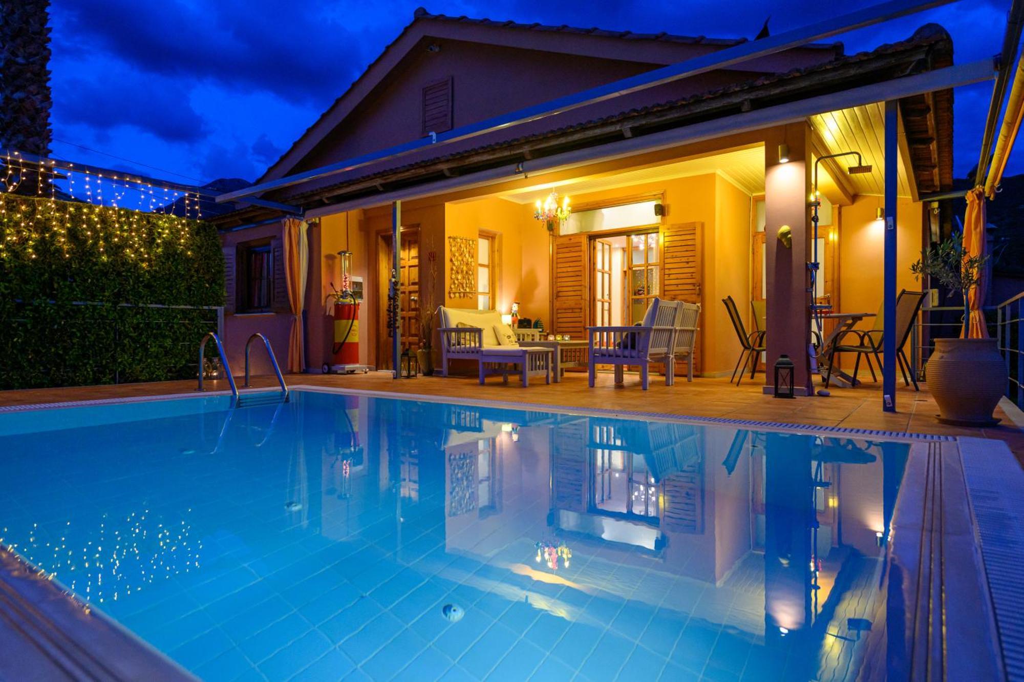 Cozy Small Smart Villa With Private Pool Mikri Mantineia Kalamata Dış mekan fotoğraf
